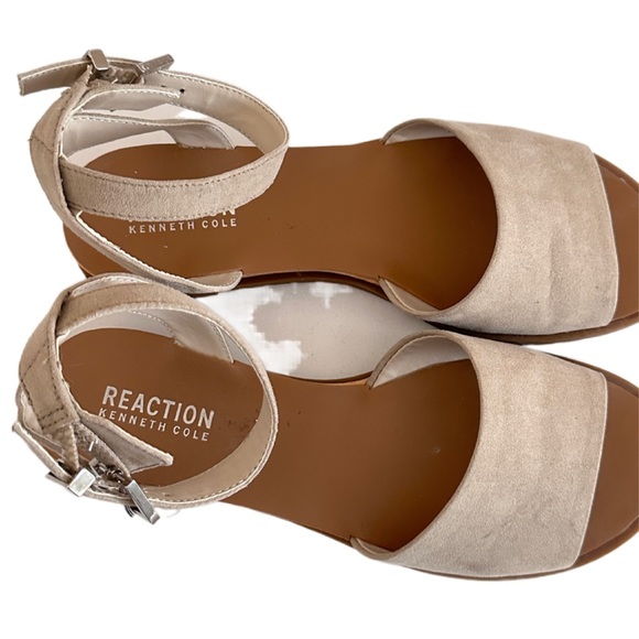 Kenneth Cole Reaction Jolly Sandals - Picture 6 of 10